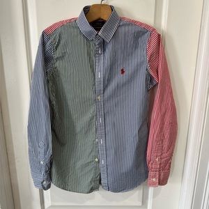 Women’s Polo Ralph Lauren button down casual shirt. Size 6 great condition.